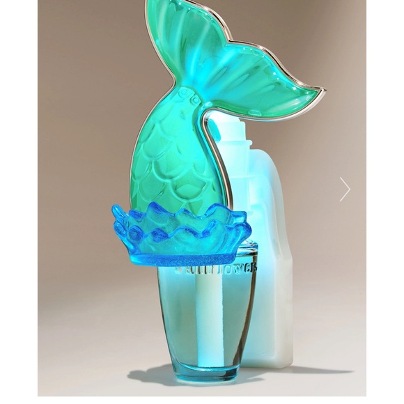 Disney Princesses Ariel Wallflower Plug - Picture 4 of 4